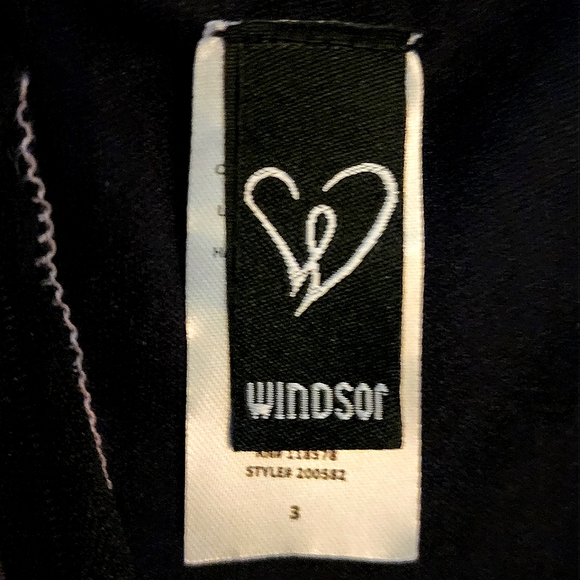 Windsor Dress Sleeveless Pleated Cut Out Velvet and Satin Champagne Size… - Picture 15 of 17